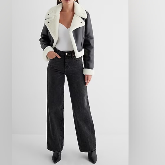 EXPRESS: Body Contour Sweetheart Neckline Bodysuit - Picture 4 of 5